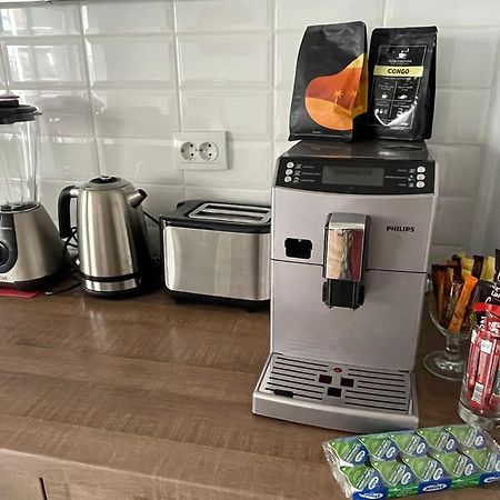 Cozy Apartment With Free Parking Κλουζ-Ναπόκα Εξωτερικό φωτογραφία
