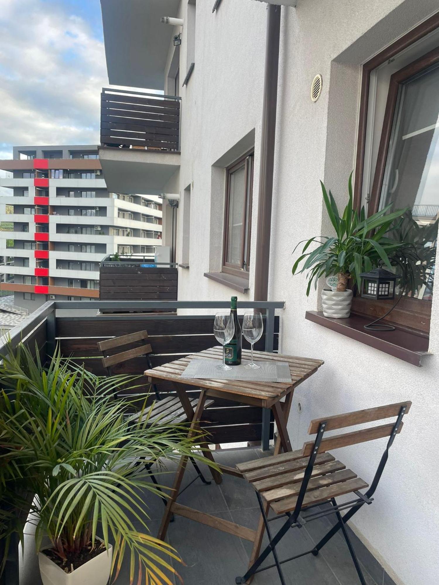 Cozy Apartment With Free Parking Κλουζ-Ναπόκα Εξωτερικό φωτογραφία